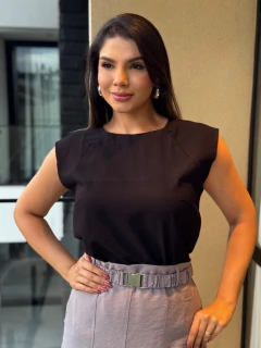Blusa com botão atrás - Yamada Fashion