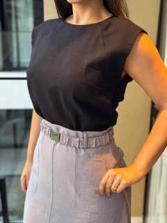 Blusa com botão atrás - comprar online