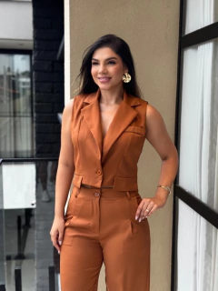 Conjunto colete e calça decote - loja online