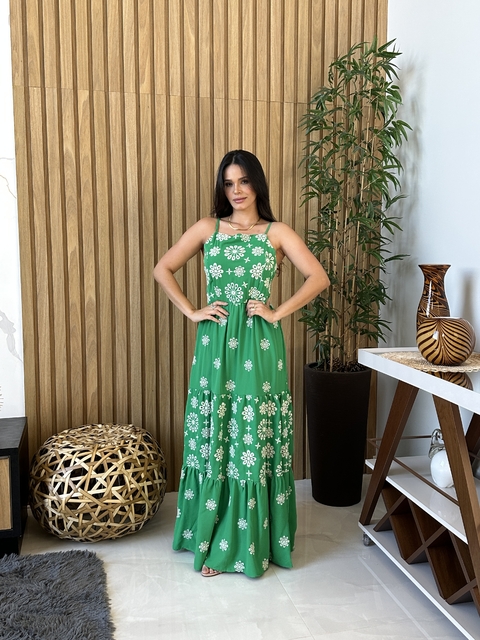 Vestido bordado em flores