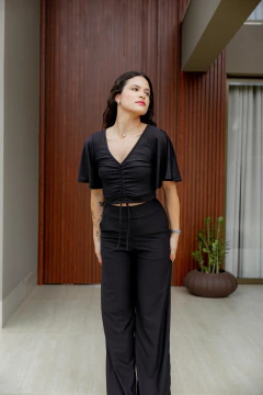 Imagem do Conjunto calça pantalona e blusa franzina
