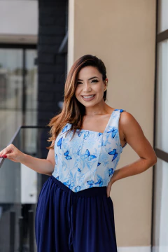 Cropped slim borboletas