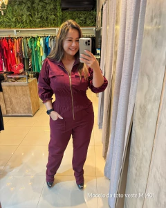 Macacão em linho colorido zíper na internet