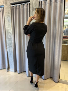 Vestido midi transpassado mangas na internet