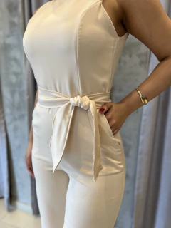 Imagem do Macacão pantalona com faixa