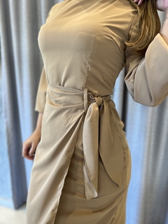 Imagem do Vestido midi transpassado mangas