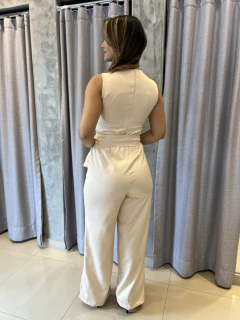 Macacão pantalona com faixa