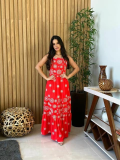 Vestido bordado em flores