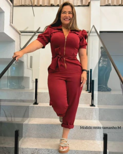 Macacão capri alfaiataria na internet