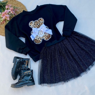 Conjunto Barbara ( blusa moletom flanelado, saia com tule shorts por baixo)