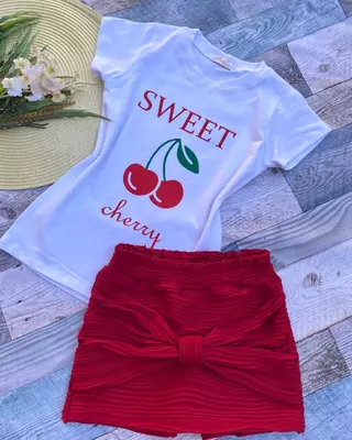 Conjunto cereja ( blusa cereja, shorts saia em jaguard)