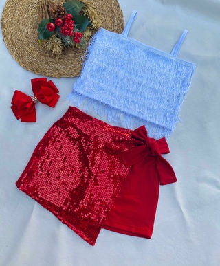 Conjunto com detalhes em paetê ( cropped com franjas, shorts saia com detalhes em paetê)