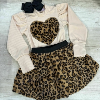 Conjunto oncinha ( blusa canelada, saia oncinha com shorts por baixo)