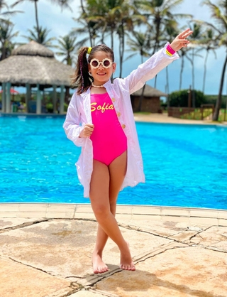 Maiô com o nome personalizado + saída de praia ( maiô forrado, saída de praia em laise. Entraremos em contato pelo e-mail para saber o nome desejado)