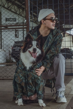 Jaqueta Impermeável Camuflada Humanos - comprar online
