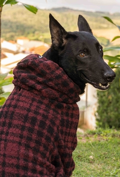 Moletom Sherpa Xadrez Vinho - Ammolite Pet Supply