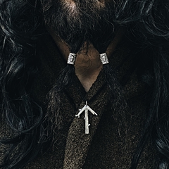Dije Runa Vikinga Tyr Rama De Arbol / Plata 925 - Van Allen Joyas
