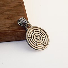 Dije Rueda De Hecate / Plata 925 - comprar online
