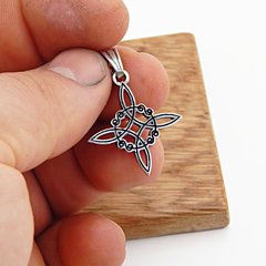 Dije Nudo de Bruja / Plata 925 en internet