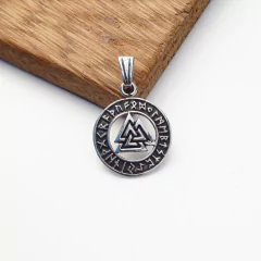 Dije Valknut Vikingo Con Runas / Plata 925 en internet