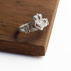 Anillo Celta Claddagh Irlandes Amor / Plata 925 - comprar online