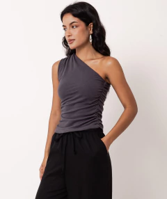 blusa tricot um ombro só chumbo