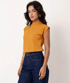 musclee tee algodão pima mostarda