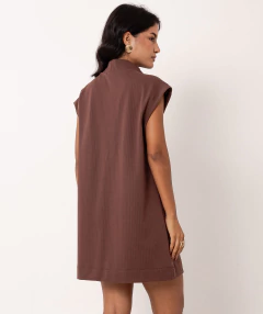 vestido curto tricot meia gola marrom