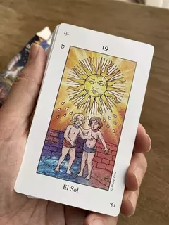 Imagen de Orange Luna Tarot - Astrohologia