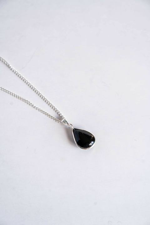 Collar obsidiana gota