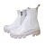 Botines blancos a la moda con plataforma