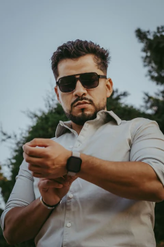 Lentes de Sol Gorila Negro Oscuros & Patillas de Bambú - Polarizados UV400 Caballero