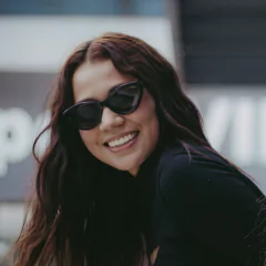 Lentes de Sol Ajolote Negro Oscuros & Patillas de Madera - Polarizados UV400 Dama - comprar en línea