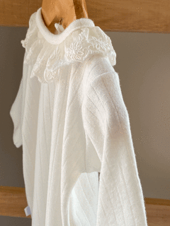 Enterito con puntilla de tul, Interlock Frizado, COLOR NATURAL. - comprar online