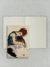 JOURNAL | MULHER SENTADA COM JOELHO DOBRADO | 13,5x20