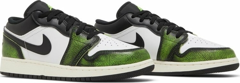 Air Jordan 1 Low SE GS 'Wear-Away - Electric Green'