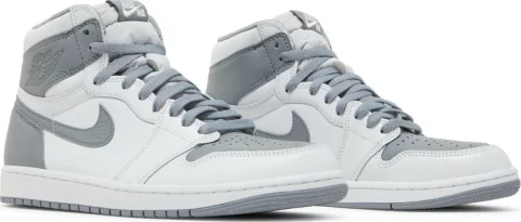 Air Jordan 1 Retro High OG 'Stealth'