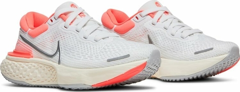 Tênis Nike ZoomX Invincible Run Flyknit 2 - White Bright Mango