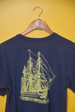 Imagem do (P) Camiseta vintage Ilhabela