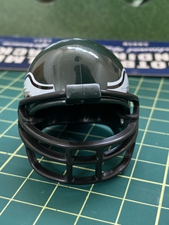Mini capacete Eagles na internet