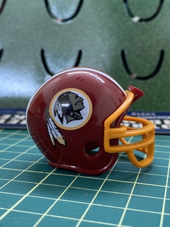 Mini capacete Commanders na internet
