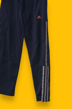 Calça Adidas vintage na internet
