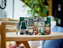 Imagen de LEGO HARRY POTTER ESTANDARTE CASA SLYTHERIN 76410