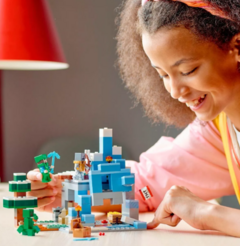 LEGO MINECRAFT LOS PICOS DE HIELO 21243 en internet
