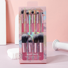 Set de brochas Travel de Ruby Face en internet