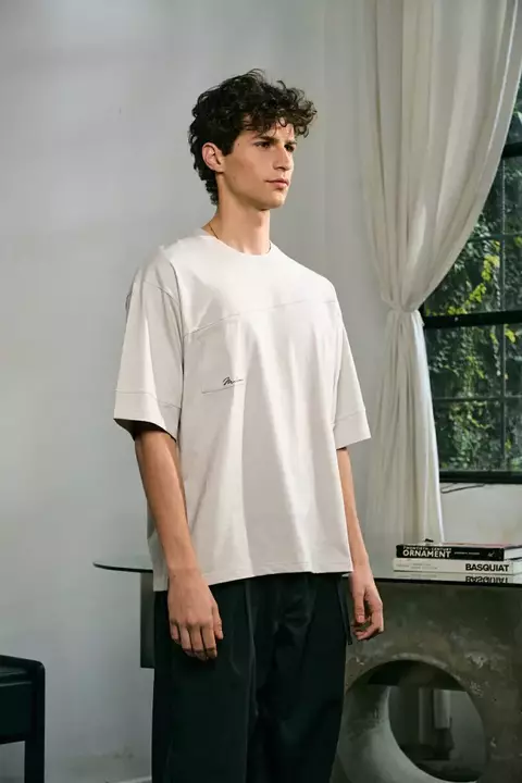 Remera DIFFERENT Beige 977 - comprar online
