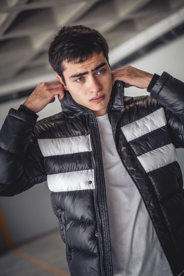 Campera Combinada Negro/Blanco 005 thumbnail 2