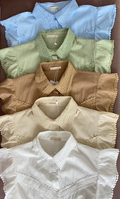 Camisa Betty Renda na Gola - comprar online
