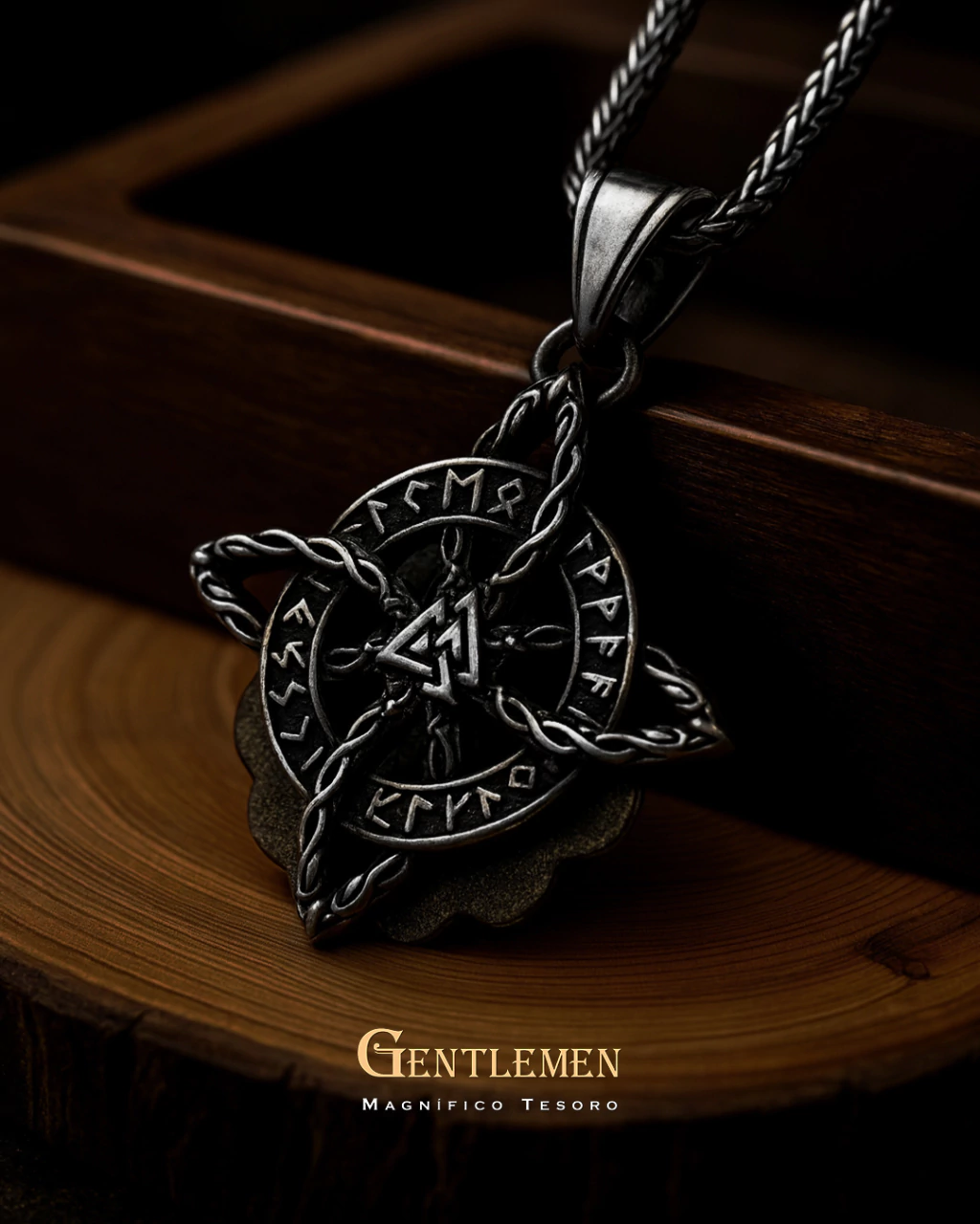 Collar RuneShield Amulet