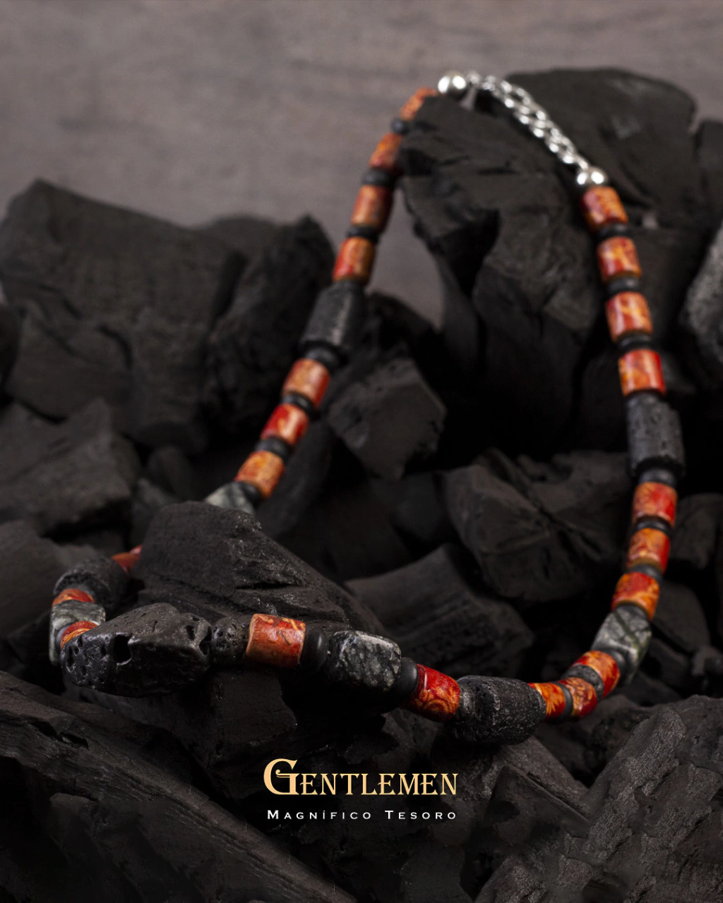 Collar Volcanic Roots